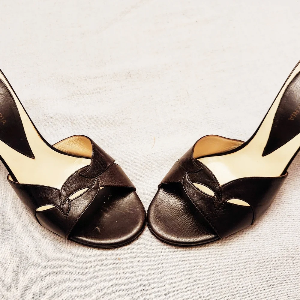 BCBG Brown Slip-On Sandal Heels -‎ Size 7 - Picture 2 of 6